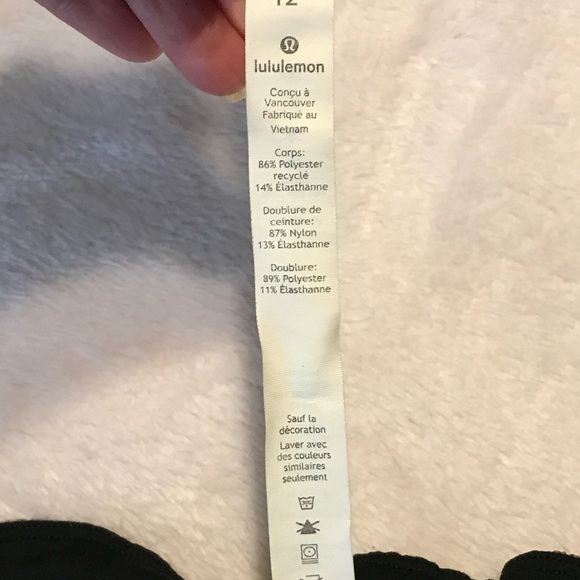 Lululemon Shorts Womens Size 12 Black Gray High-Rise Shorts With Pocket - Picture 10 of 11